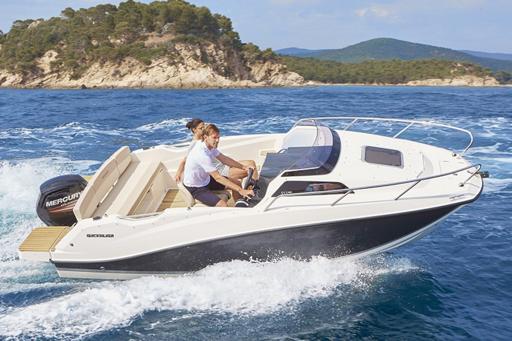 Quicksilver Activ 555 Cabin Design et Confort