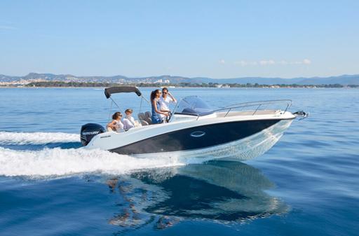 Quicksilver Activ 675 Sundeck Confort à bord