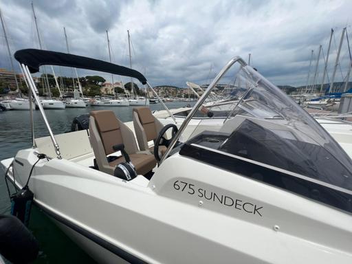 Quicksilver Activ 675 Sundeck Découverte du Quicksilver Activ 675 Sundeck