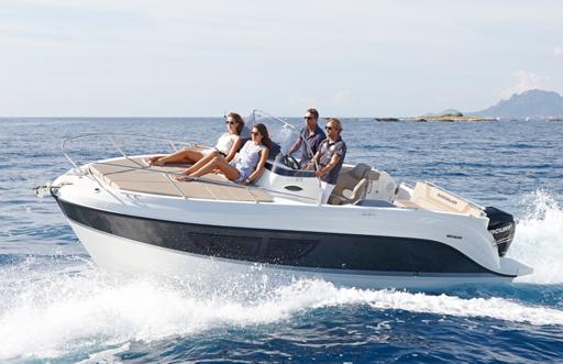 Quicksilver Activ 805 Sundeck Caractéristiques principales du bateau