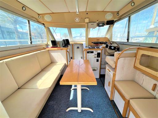 Beneteau Antares 10.20 Équipements divers et accessoires inclus