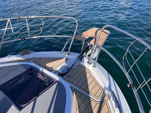 Beneteau Antares 11 Fly Équipements Standards et Options Disponibles