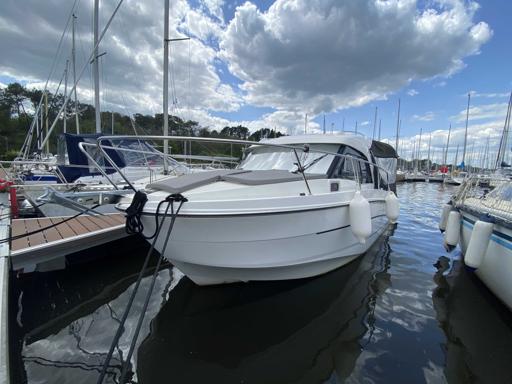 Beneteau Antares 8 OB Design et Caractéristiques Principales