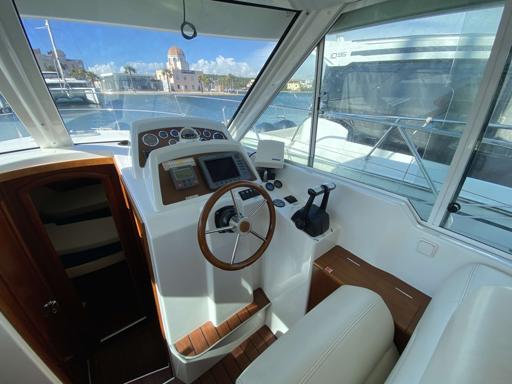 Beneteau Antares 980 Fly Caractéristiques techniques