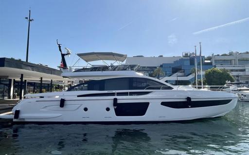 Azimut Azimut S7 Design et Structure Innovante