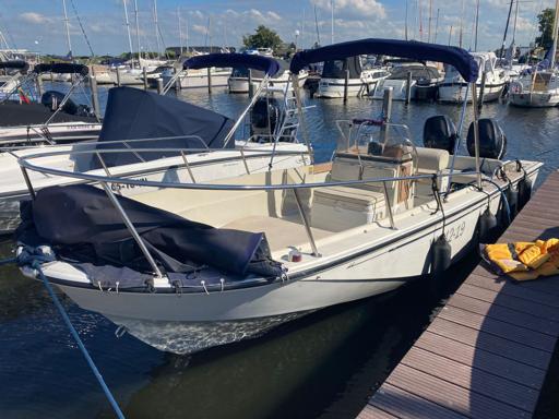 Boston Whaler Boston Whaler 25 Outrage Équipements du Boston Whaler 230 Outrage