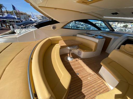 Sessa Marine C52 Confort et Aménagements