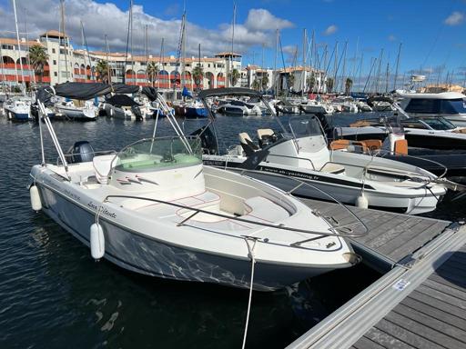 B2 Marine Cap Ferret 650 Open Sun Deck Présentation du B2 Marine Cap-Ferret 652 Open