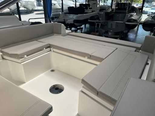 Joker Boat <a title="Clubman 22 à vendre" href="/bateaux/joker-boat/clubman-22">Clubman 22</a> Plus Design et Aménagement du Bateau