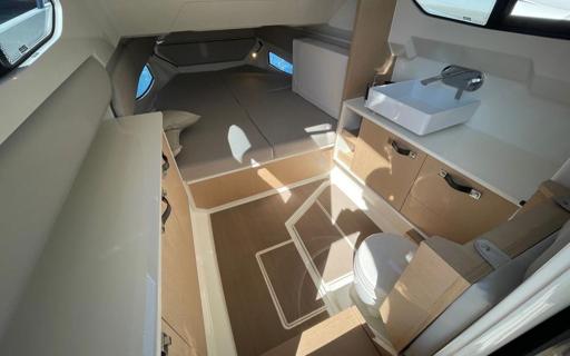 Joker Boat Clubman 32 Design et ergonomie