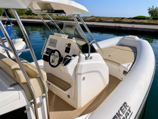 Joker Boat Clubman Design et agencement du <a title="Clubman 30 à vendre" href="/bateaux/joker-boat/clubman-30">Clubman 30</a>