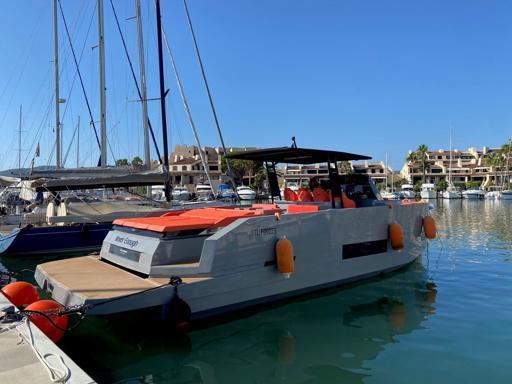 De Antonio Yachts D42 Open Design et innovation technique