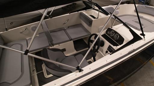 Bayliner Element M19 Équipement et Options Disponibles