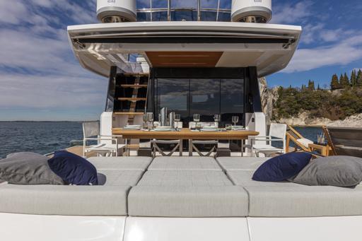 Pardo Yachts Endurance 60 Pont principal et flybridge innovant