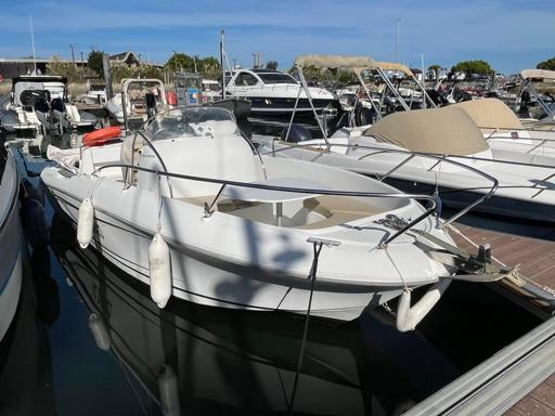 Beneteau Flyer 650 Open Autres Modèles de la Gamme Flyer