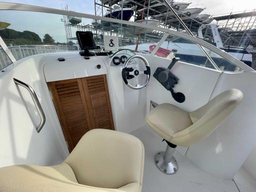 Beneteau Flyer 650 WA Conception Ergonomique et Confort à Bord