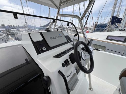 Beneteau Flyer 9 Spacedeck Caractéristiques Principales