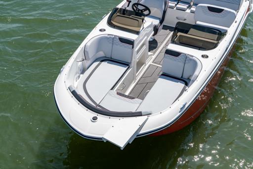 Bayliner M19 Introduction au Bayliner M19