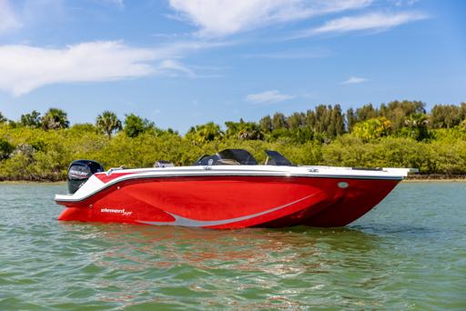 Bayliner M19 Motorisation et Performance