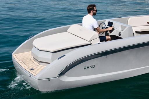 Rand Boats Mana 23 Équipements Standard et Options