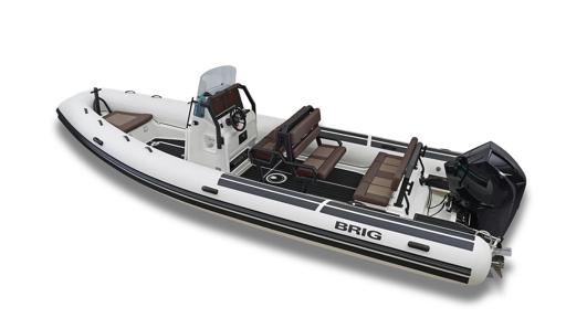 Brig Navigator 24 Motorisation puissante et personnalisable