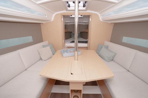 Beneteau Oceanis 30.1 Plan de pont et manœuvrabilité