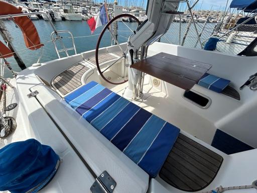 Beneteau Oceanis 323 Clipper Finitions et Design Intérieur