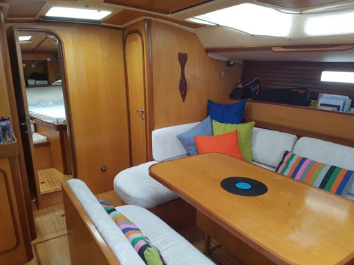 Beneteau Oceanis 430 Design et Aménagement Intérieur