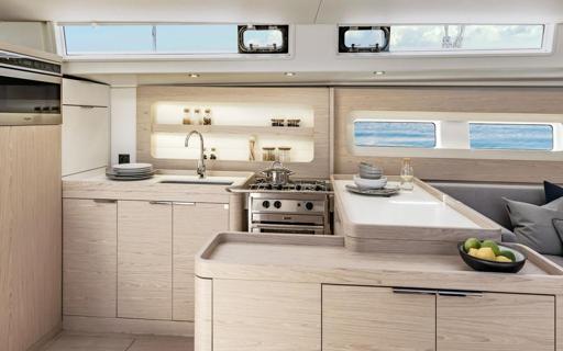 Beneteau Oceanis 54 Design extérieur et intérieur