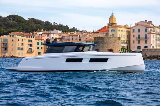 Pardo Yachts Pardo 52 GT Design et Caractéristiques Distinctives du Pardo 52 GT