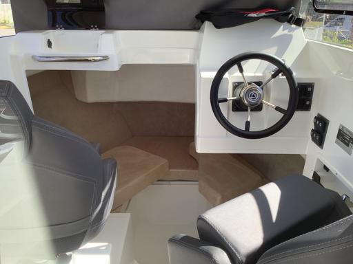 Parker Parker 700 Pilothouse Stabilité et Confort