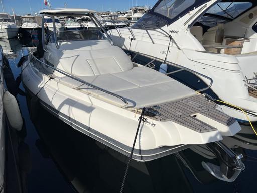 Nuova Jolly Prince 33 Sport Cabine Design et Confort à Bord