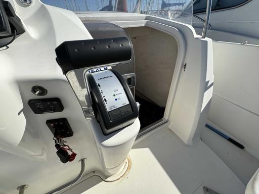 Quicksilver Quicksilver 720 Commander Aménagements et équipements à bord