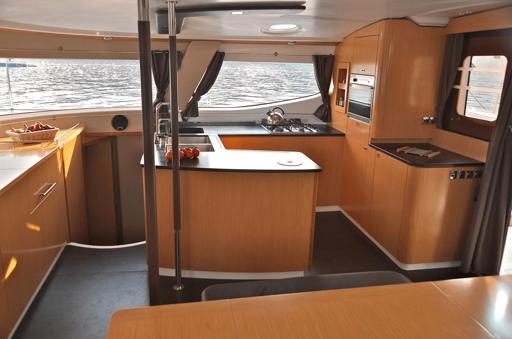 Fountaine Pajot Salina 48 Conception et Design par Berret Racoupeau