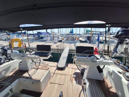 Beneteau Sense 55 Équipements Électroniques et Manœuvre