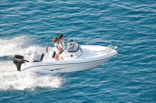 Ranieri Shadow 19 Confort et Aménagements à bord