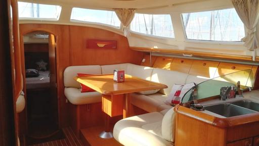 Jeanneau Sun Odyssey 40 DS Aménagements Intérieurs et Confort à Bord