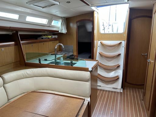 Jeanneau Sun Odyssey 42 i Équipements et Sécurité à Bord