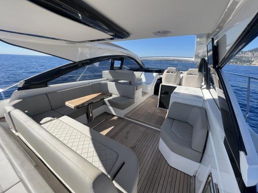 Fairline Targa 45 Open Intérieurs luxueux et innovants